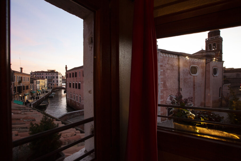albergo con vista sul canale venezia