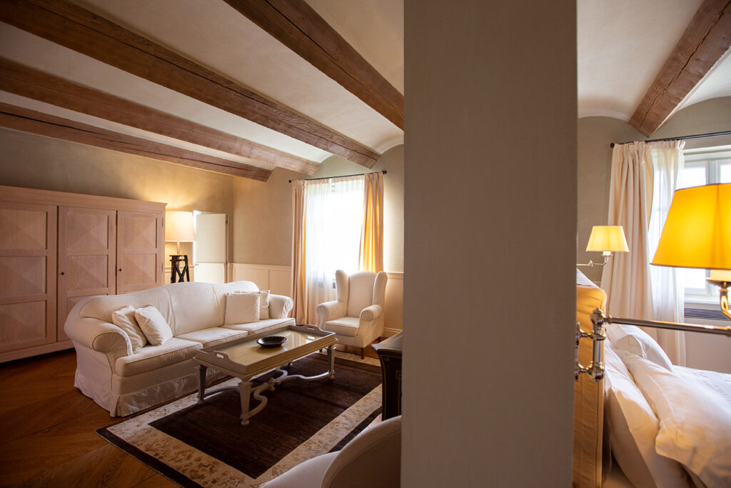 suite deluxe luxury hotel alba
